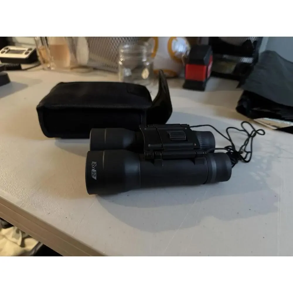 Tasco 16x32 Binoculars with Case Outdoor Sports See Distance Sightseeing